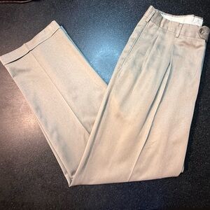 Stafford Men's Khaki Pleated Front Pants Size 34x32